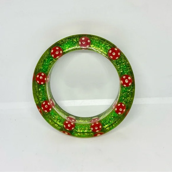 Vintage Red and White Toadstool Mushrooms Lucite Bangle Bracelet Green Sparkles - Picture 5 of 9